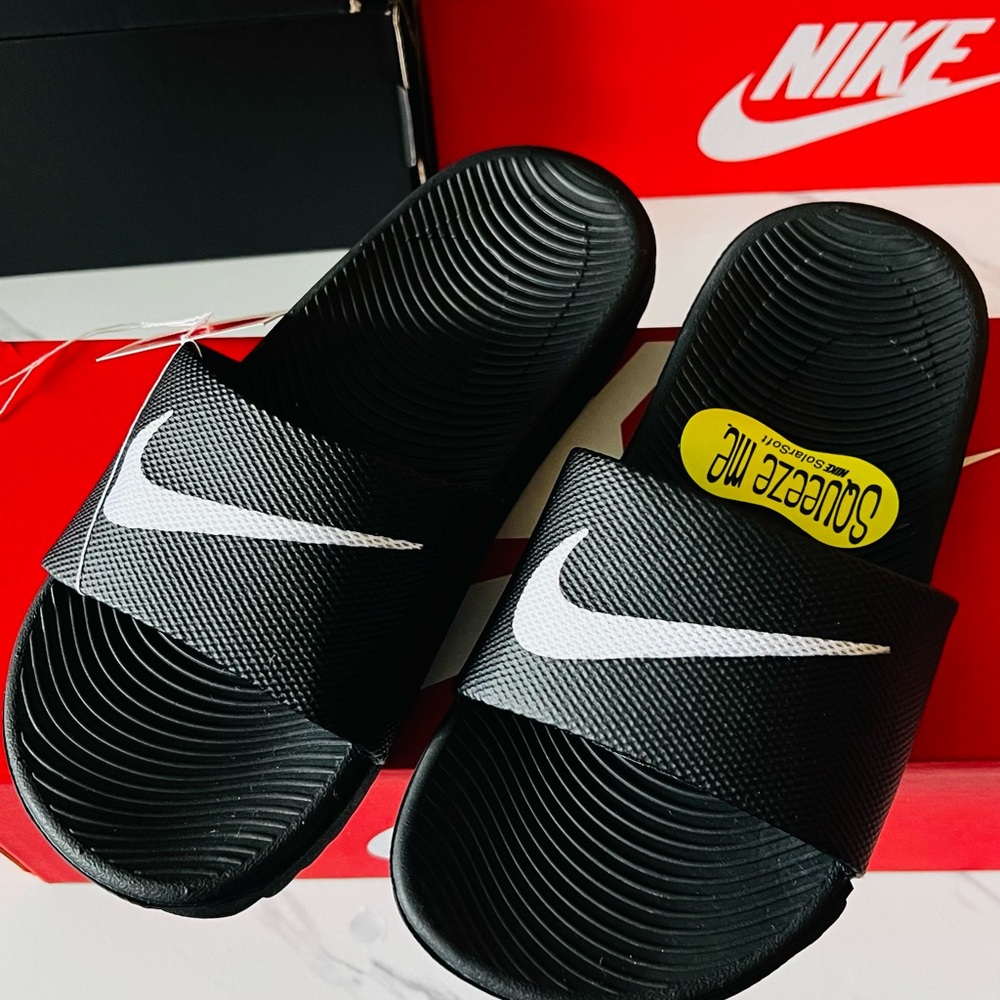 Nike Black and White Kawa Slides in Youth 1 Y